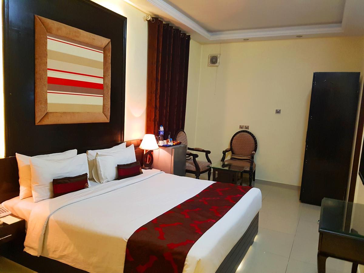 Grand Enclave Hotel Lahore Exterior foto