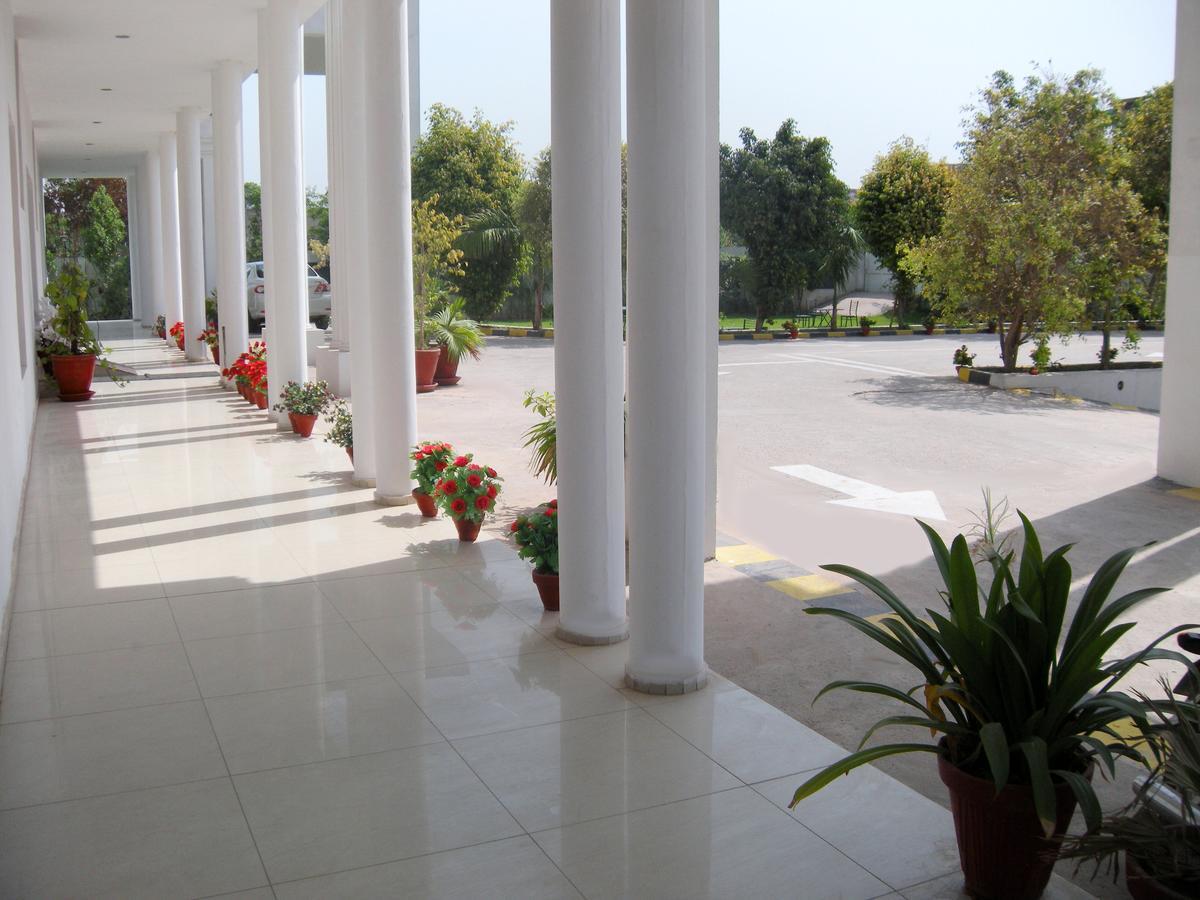 Grand Enclave Hotel Lahore Exterior foto